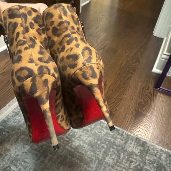 Christian Louboutin leopard booties - Picture 3 of 7